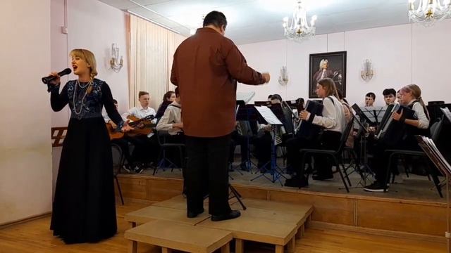 Поёт Валерия Полякова в сопровождении оркестра Гендель Гармоника смотреть онлайн