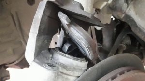 Замена передних тормозов Mazda 5