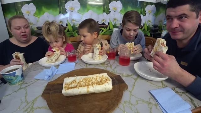 мукбанг шаурма домашняя/как у меня украли телеграм смотреть онлайн