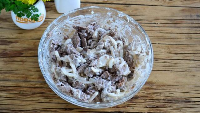 Салат из печени с маринованным луком смотреть онлайн