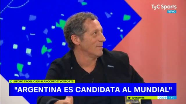 "¡NO SE LA DEN A MENEM!" ⚽ LA INCREÍBLE ORDEN DE BILARDO A TROGLIO EN UN PARTIDO CON MARADONA 😂 смотреть онлайн