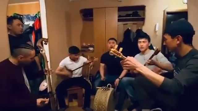 “Ere-Chyi” смотреть онлайн