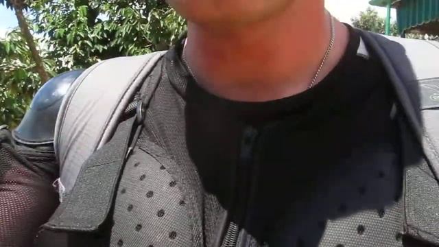 cambo 0908 Ем волосатую хрень (рамбутан), Камбоджа смотреть онлайн