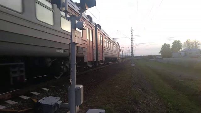 ГЖД ЭД9М-0242 отправляется со станции Н.Новгород Сортировочный смотреть онлайн