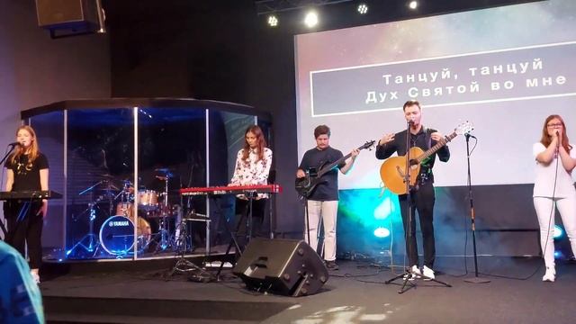 Прославление Церковь Новая жизнь г. Лида в Дубице смотреть онлайн