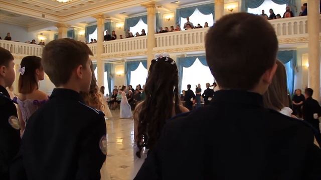 КАДЕТСКИЙ БАЛ | КАК ТАНЦУЮТ КАДЕТЫ | СЮЖЕТ КИРЫ ЛАВРУШЕВОЙ смотреть онлайн