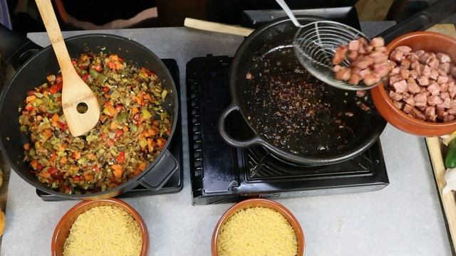 Κριθαρότο σε δυο εκδοχές | Νηστίσιμο με λαχανικά και με λαχανικά και λουκάνικο