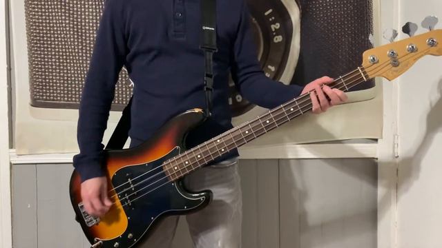 Sugarcult - Daddy's Little Defect Bass Cover смотреть онлайн