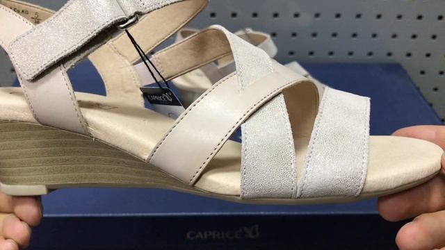 Caprice 9-9-28214-22 549 RoseShiny Com, Германия. Босоножки на танкетке в пудре смотреть онлайн