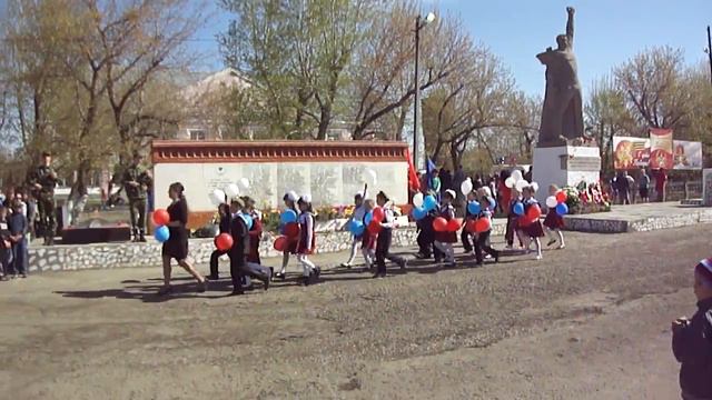 2в марширует 9мая смотреть онлайн