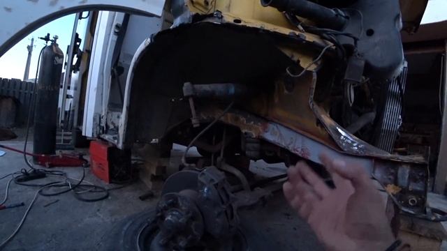 Автодом своими руками [8 серия]. Глаза боятся, а руки делают! Проект Дом на Колесах. смотреть онлайн