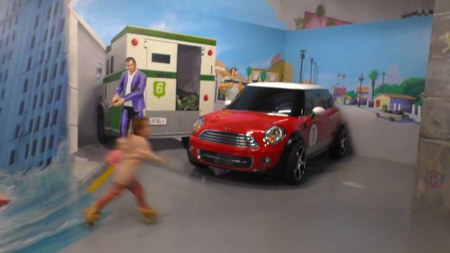 МУЗЕЙ ИЛЛЮЗИЙ и БЕБИ БОРН ЭМИЛИ играет С БЕБИ БОН ДОМ ВЕЛИКАНА РАЗВЛЕЧЕНИЯ ДЛЯ ДЕТЕЙ смотреть онлайн