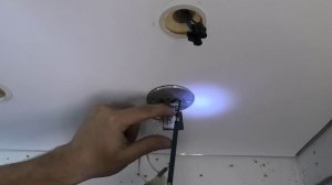 Полный разбор установки множества светильников, накладного трека и люстры на натяжной потолок #datt