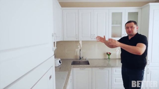 Белая кухня с кварцевой столешницей | White kitchen with quartz countertop смотреть онлайн