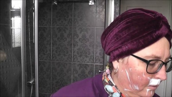 Derby Premium DE blade is it better than the Derby Extra?