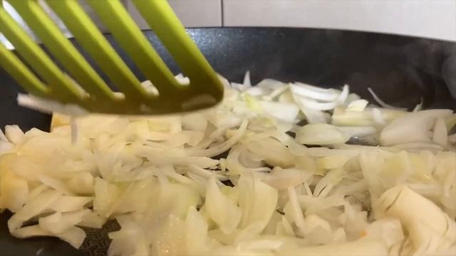Кулінарний БАТЛ між учасниками МастерШеф.Пивна рулька VS Профітролі з кремом патісьєр. #мастеркласс смотреть онлайн