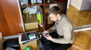 Обзор моего  граффити стаффа и мерча. Чем рисует художник? Румтур по рабочему месту