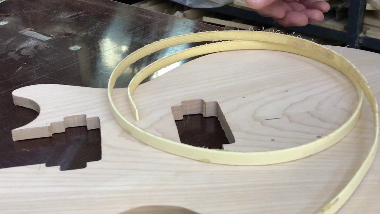 ПЕРЕКЛЕИВАНИЕ ОКАНТОВКИ GIBSON LES PAUL смотреть онлайн