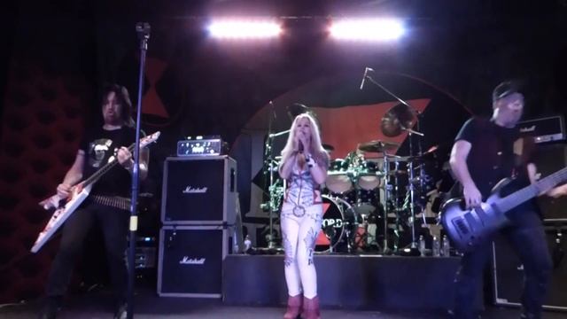 What Do You Know About Love (live) - Lita Ford смотреть онлайн