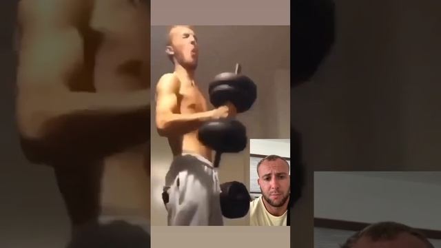 Сгибание на бицепс хватом молот