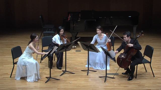 W.A. Mozart flute Quartet in D Major k.285 смотреть онлайн