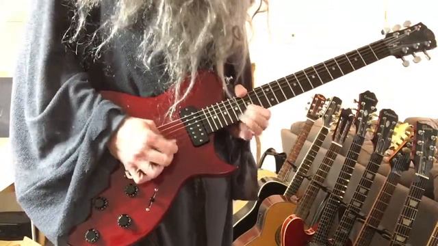 Bluesbreakers Double Crossing Time (1966) cover on rare Yamaha Weddington Special. смотреть онлайн