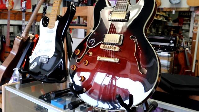 Make In Korea Guitars - A talk and a look at some great MIK Guitars смотреть онлайн