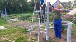 Показываю мой бюджетный метод установки асбестового столбика для забора