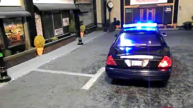 West Brookfield MA police 1/18 scale Ford Crown Victoria смотреть онлайн