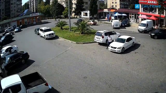 1 день за 1 минуту. Сухуми. Новый район Пятачок. Абхазия. смотреть онлайн