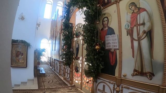 Дорогие братья и сестры! Богослужение в храме Святой Троицы смотреть онлайн