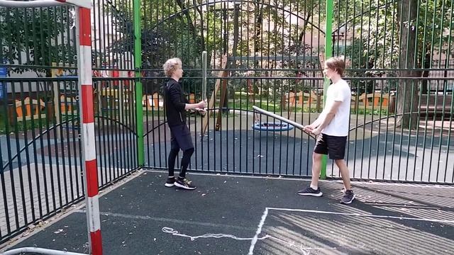 Школа фехтования катаной. Кендзюцу: ложная атака с действием на оружие и повторная атака по ноге смотреть онлайн