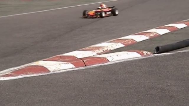 Course RC 1/5 ème piste F1 - Marmagne 2001 - CARCB смотреть онлайн