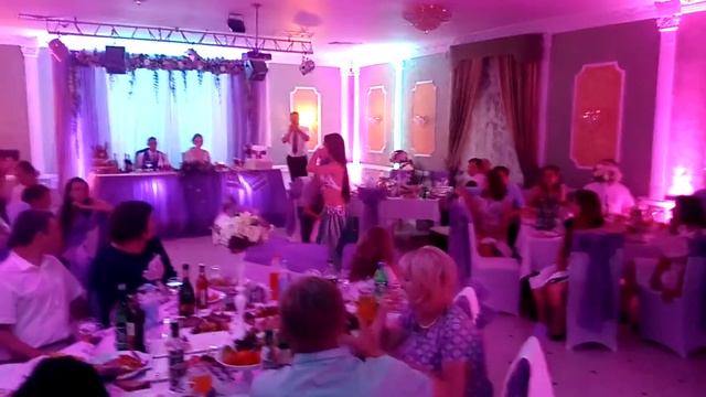 Виктория. Восточный танец со светодиодными крыльми смотреть онлайн