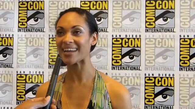 SDCC 2012: Spartacus - Cynthia Addai-Robinson (Naevia) смотреть онлайн