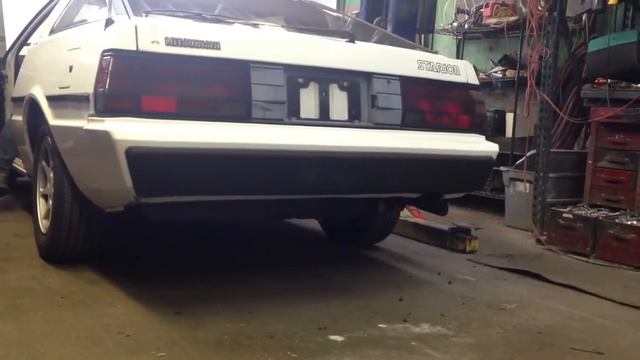 1985 Mitsubishi Starion LE Turbo смотреть онлайн