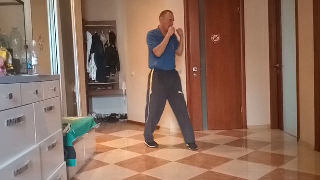 Левой—левой—правой в гол,подставка правой ладони—левого плеча, прямой правой,подставка левого плеча смотреть онлайн