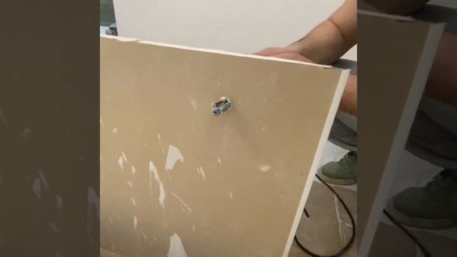 Как закрутить саморез в гипсокартон ! Один из вариантов смотреть онлайн