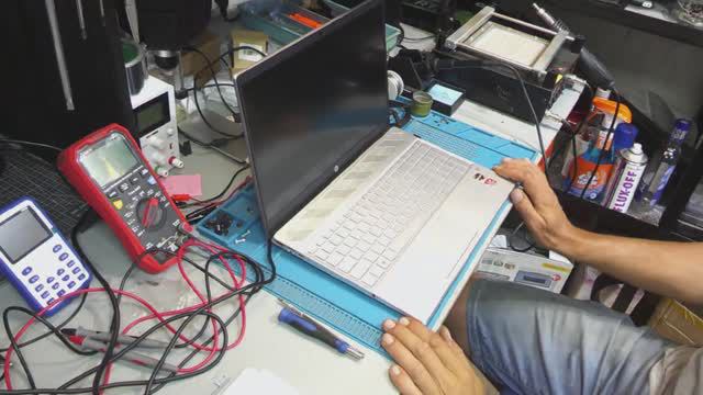Ремонт ноутбука HP Pavilion Laptop 15. Замена матрицы.| ЗверьПК смотреть онлайн