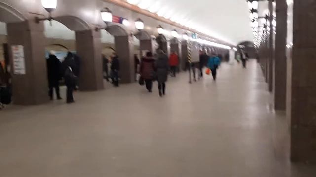 Ride in St.Petersburg - Dostoyevskaya metro station (станция метро Достоевская, Санкт-Петербург) смотреть онлайн