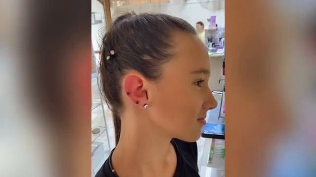 Пирсинг для детей и взрослвх в салоне красоты Merci в Ростове -на-Дону смотреть онлайн