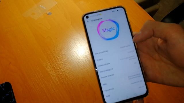 Распаковка HONOR Viwe 20 + HONOR Watch Magic смотреть онлайн