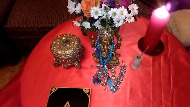 ГАНЕША, ПОДЕЛИСЬ БОГАТСТВОМ ДЛЯ ВСЕХ ИНГА ХОСРОЕВА смотреть онлайн