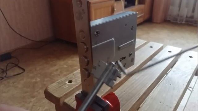 [ 28 ] ЗАКЛИНИЛ КЛЮЧ В ЗАМКЕ ЧТО ДЕЛАТЬ КАК ОТКРЫТЬ ЕСЛИ ЗАКЛИНИЛ ЗАМОК