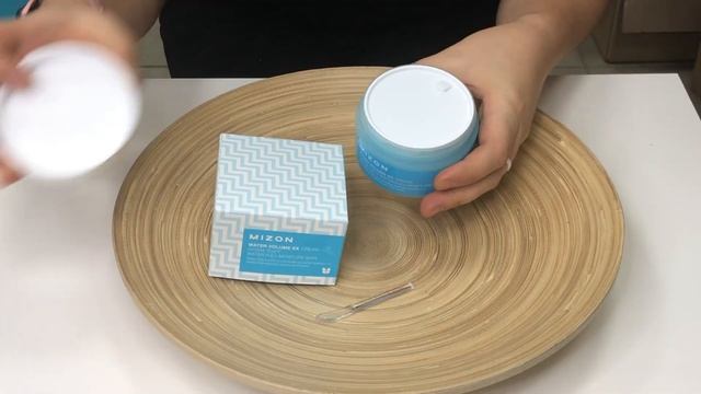 MIZON Увлажняющий крем со снежными водорослями MIZON Water Volume EX Cream смотреть онлайн