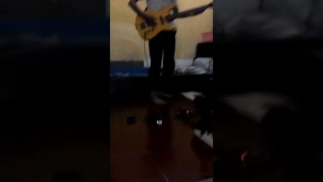 Effect Behringer UM300 смотреть онлайн