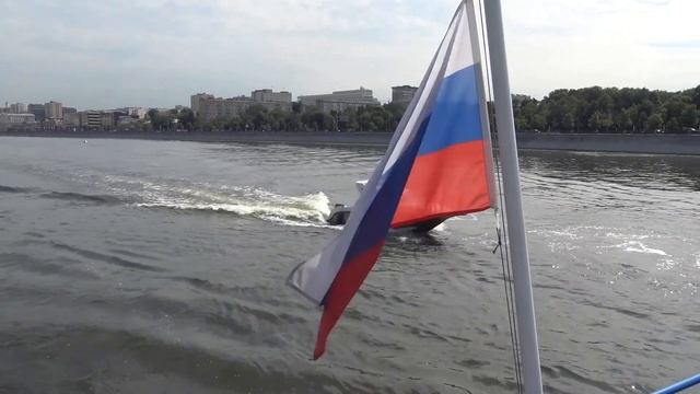 Речной трамвай часть1 Небоскребы Москва-Сити ММДЦ Белый дом Канатная дорога Лужники Воробьёвы горы смотреть онлайн