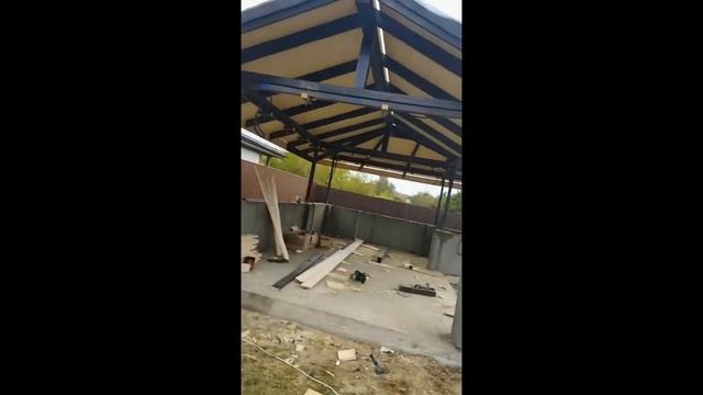 Беседка г образная при смешанном строительстве дерева и металла смотреть онлайн