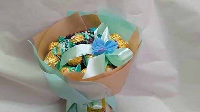 Букет из конфет Ферреро Роше и Амапола смотреть онлайн