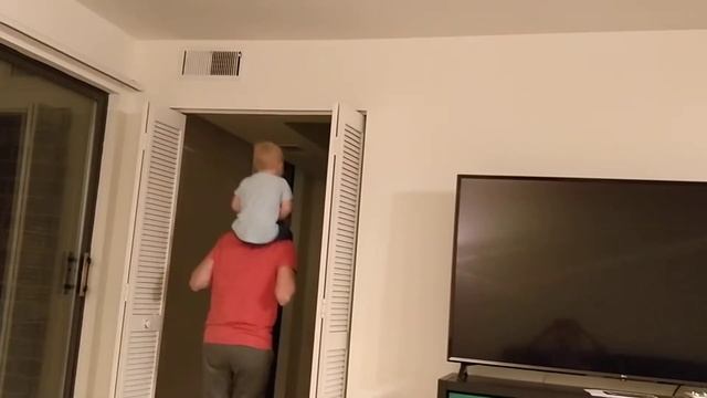 Динозавр нападає :) смотреть онлайн